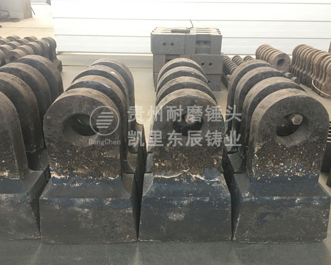 耐磨錘頭是什么材質，挑選破碎機錘頭提壽命降成本的核心武器